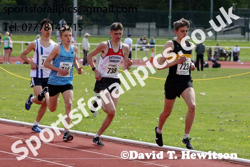 Mens under-17s 3000 metres 2019 North Eastern Track and Field Champs., Middlesbrough. Photo:  David T. Hewitson/Sports for All Pics